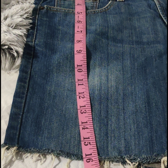 LEVIS' LOW BOOT CUT  JEAN SHORTS SIZE W 32L 30 - Picture 10 of 12